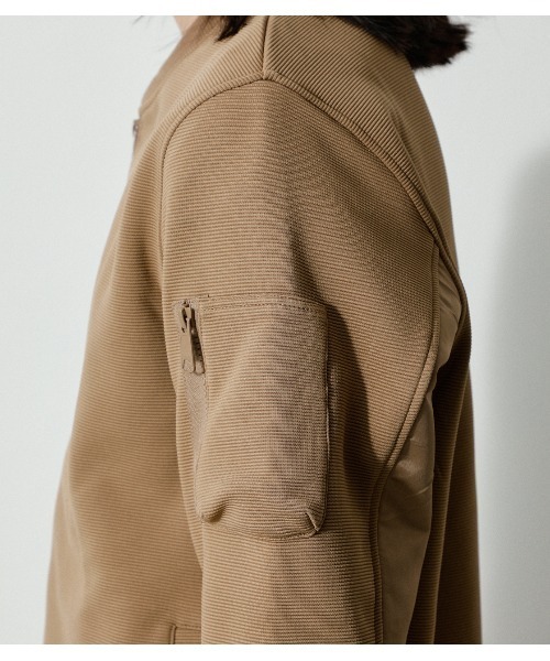 AZUL by moussy(アズールバイマウジー)の「MOVE FIT EASY MA-1/ムーブフィットイージーMA‐1(MA-1・メンズ・ベージュ/ブラック・LARGE/MEDIUM)」の19枚目の写真