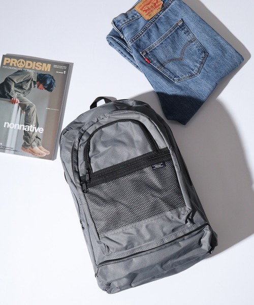 FUNALIVE（ファンアライブ）の「SHELTER デイパック 配色切替リュックサック（バックパック/リュック・メンズ・レッド/ピンク/グリーン/ブラウン/パープル/グレー/ブルー/ブルーグリーン/ブラック/グレー系/レッド系/ベージュ/ネイビー・FREE）」の4枚目の写真