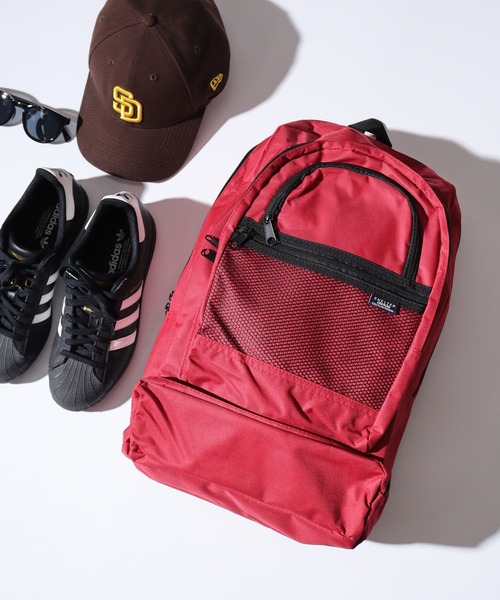 FUNALIVE（ファンアライブ）の「SHELTER デイパック 配色切替リュックサック（バックパック/リュック・メンズ・レッド/ピンク/グリーン/ブラウン/パープル/グレー/ブルー/ブルーグリーン/ブラック/グレー系/レッド系/ベージュ/ネイビー・FREE）」の13枚目の写真