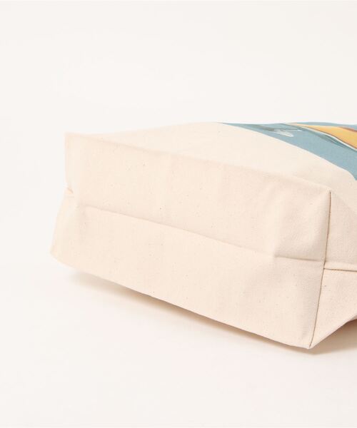 spoon store（スプーンストア）の「spoon×ヤマダナオ 気になるあの子の好きなもの さくらんぼの乗ったプリントート（トートバッグ・レディース・ナチュラル・M）」の4枚目の写真