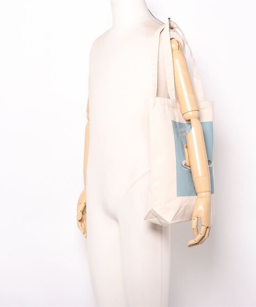 spoon store（スプーンストア）の「spoon×ヤマダナオ 気になるあの子の好きなもの さくらんぼの乗ったプリントート（トートバッグ・レディース・ナチュラル・M）」の2枚目の写真