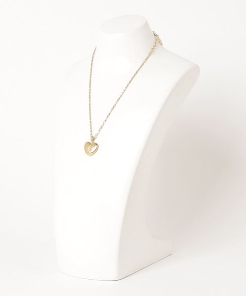 Guess（ゲス）の「TALISMANIA Heart Charm Necklace（ネックレス・レディース・シルバー/ゴールド・ONE SIZE）」の11枚目の写真