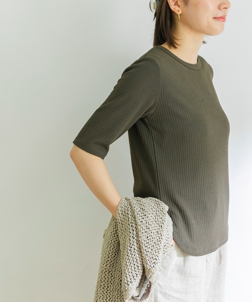 URBAN RESEARCH（アーバンリサーチ）の「『UR TECH ひやサラクール』AIR DRY 5分袖カットソー（Tシャツ/カットソー・レディース・ブラウン/ホワイト/ブラック/グリーン/グレー系その他/カーキ・FREE）」の5枚目の写真