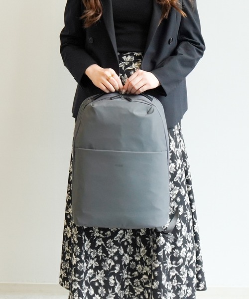 MACKINTOSH PHILOSOPHY（ﾏｯｷﾝﾄｯｼｭ ﾌｨﾛｿﾌｨｰ）の「MACKINTOSH PHILOSOPHY リュックサック ミア No.11202 B4サイズ収納可 15.6inchPC収納（バックパック/リュック・メンズ・グレー/ブラック/グレー系/ブラック系・FREE）」の12枚目の写真