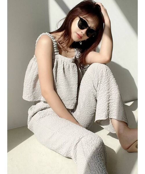 RESEXXY(リゼクシー)の「シャーリングトップス【セットアップ着用可能】(キャミソール・レディース・ホワイト/ブラック/グレー・FREE)」の12枚目の写真