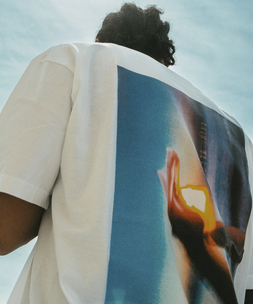 URBAN RESEARCH（アーバンリサーチ）の「URBAN RESEARCH iD　PICTURE TODAY T-SHIRTS（Tシャツ/カットソー・メンズ・ホワイト/ブラック/レッド系その他・MEDIUM/LARGE/X-LARGE）」の2枚目の写真