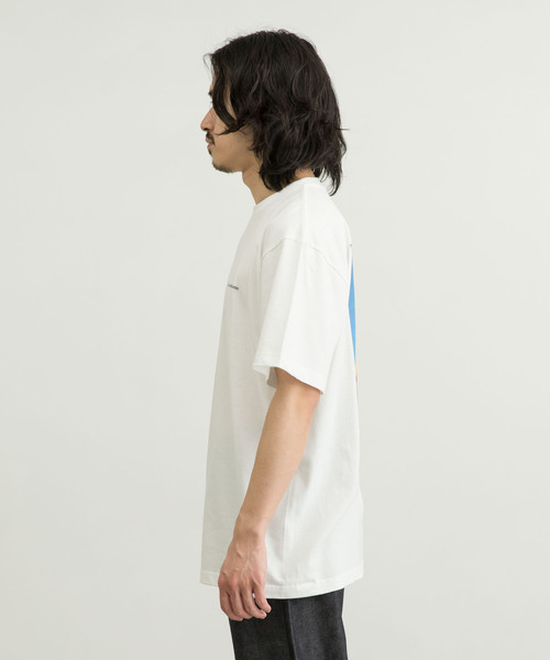 URBAN RESEARCH（アーバンリサーチ）の「URBAN RESEARCH iD　PICTURE TODAY T-SHIRTS（Tシャツ/カットソー・メンズ・ホワイト/ブラック/レッド系その他・MEDIUM/LARGE/X-LARGE）」の17枚目の写真