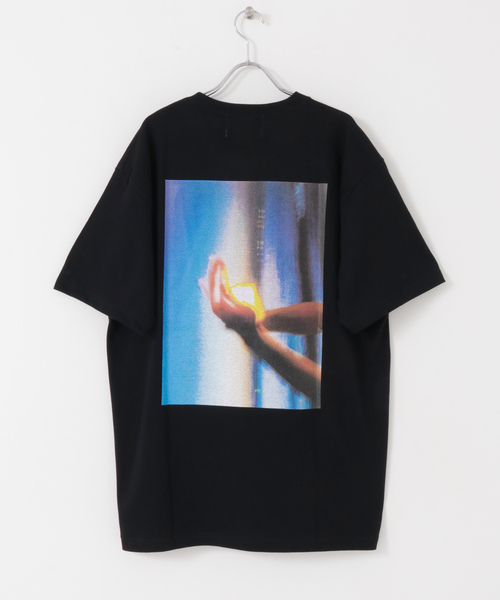 URBAN RESEARCH（アーバンリサーチ）の「URBAN RESEARCH iD　PICTURE TODAY T-SHIRTS（Tシャツ/カットソー・メンズ・ホワイト/ブラック/レッド系その他・MEDIUM/LARGE/X-LARGE）」の14枚目の写真