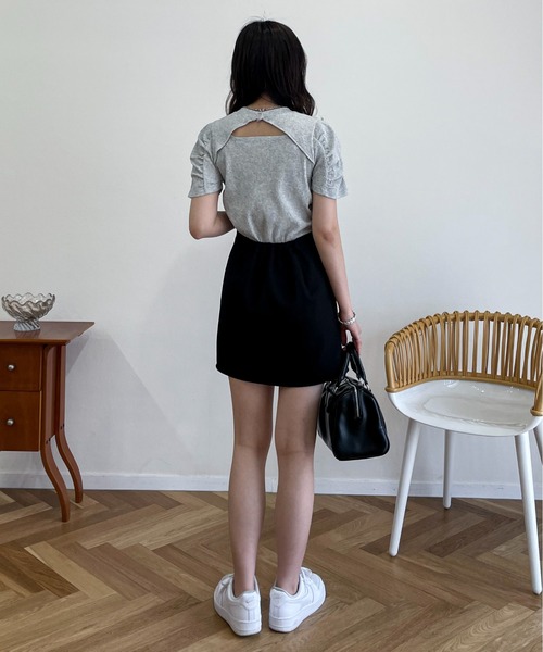 EPIMI E'PIMMY（エピミエピミー）の「2wayフロントディティールリブトップス（Tシャツ/カットソー・レディース・ブラック/杢グレー/ピンクベージュ・MEDIUM）」の9枚目の写真