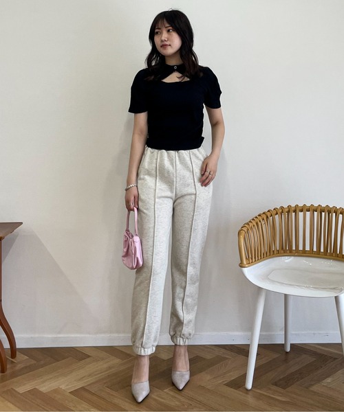 EPIMI E'PIMMY（エピミエピミー）の「2wayフロントディティールリブトップス（Tシャツ/カットソー・レディース・ブラック/杢グレー/ピンクベージュ・MEDIUM）」の4枚目の写真