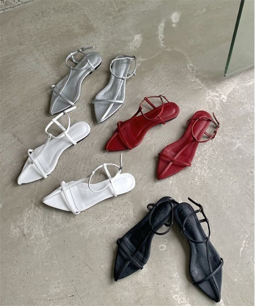 La-gemme(ラジェム)の「ポインテッドトゥTストラップサンダル(サンダル・レディース・ホワイト/ブラック/レッド/シルバー・38/39/35/36/37)」の10枚目の写真