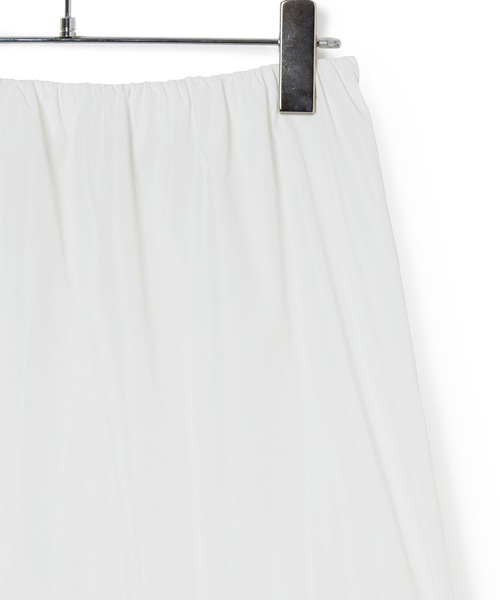 ADAM ET ROPE'(アダムエロペ)の「ティアードバルーンタフタスカート(スカート・レディース・ブラック/ホワイト系その他2/ブルー・FREE)」の16枚目の写真