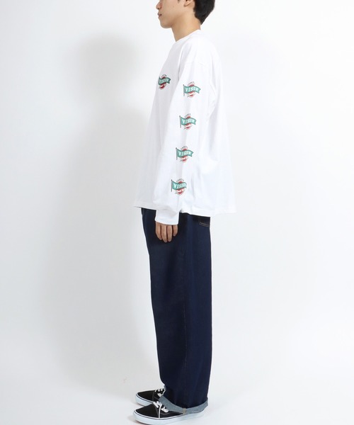 VISION STREET WEAR(ヴィジョンストリートウェア)の「VISION STREET WEAR/ヴィジョンストリートウエア オーバーサイズ ワンポイント刺繍 袖ロゴ 長袖Tシャツ(Tシャツ/カットソー・メンズ・ホワイト系その他/ブラック系その他/グレー系その他/ブルー系その他・M/L/LL)」の22枚目の写真