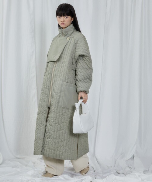 Firsthand（ファーストハンド）の「Firsthand/ファーストハンド リサイクル タフタ ロング キルティングコート（その他アウター・レディース・ブラック/カーキ・ONE SIZE）」の8枚目の写真