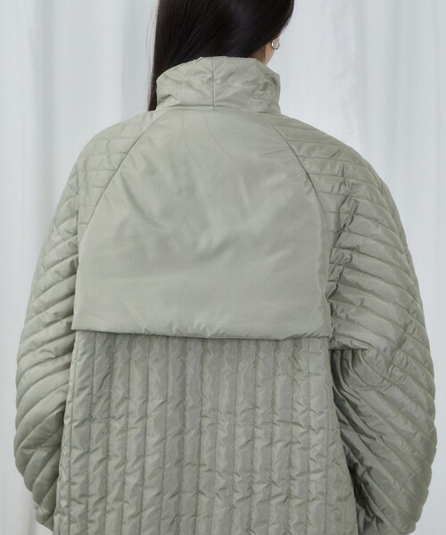 Firsthand（ファーストハンド）の「Firsthand/ファーストハンド リサイクル タフタ ロング キルティングコート（その他アウター・レディース・ブラック/カーキ・ONE SIZE）」の11枚目の写真