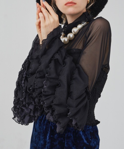 LA BELLE ETUDE（ラベルエチュード）の「袖ボリュームティアードチュールタートル（Tシャツ/カットソー・レディース・ライトグレー/ブラック/ライトベージュ・FREE）」の4枚目の写真