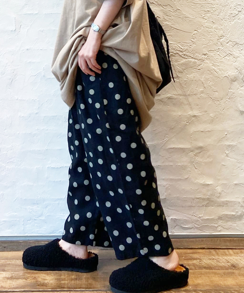 JOURNAL STANDARD LUXE(ジャーナルスタンダード ラックス)の「リネンドットタックバルーンパンツ(その他パンツ・レディース・ブラック/ブルー・FREE)」の11枚目の写真