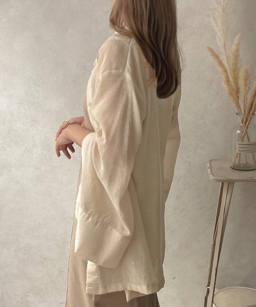apres jour clair（アプレジュールクレア）の「【apres jour clair】スリットスリーブチュニックシャツ【ZOZOTOWN限定アイテム】（シャツ/ブラウス・レディース・アイボリー/ベージュ/ブラウン系その他・X-LARGE/フリー）」の5枚目の写真