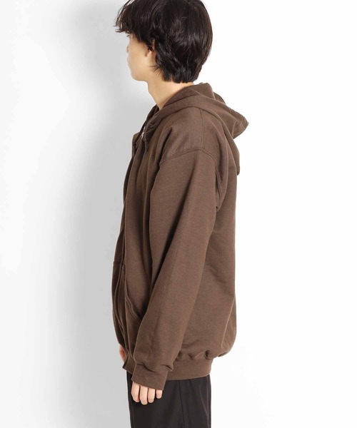 GILDAN(ギルダン)の「Gildan /ギルダン 8.0oz USAオーバーサイズ ジップアップパーカー 裏起毛 ビッグシルエット(パーカー・メンズ・ネイビー/ホワイト/ブラック/ダークブラウン/グレー/ライトブルー/マルーン/パープル/レッド/オレンジ/ライトピンク/グリーン系その他/ロイヤルブルー/グリーン/イエロー系その他・L/XL/S/M)」の16枚目の写真