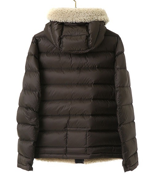 Ten-C（テンシー）の「Ten-C / テンシー：SHEARLING HOODED LINER -BRW-：TC-J0126-036[MUS]（ダウンジャケット/コート・メンズ・ブラウン・44）」の5枚目の写真