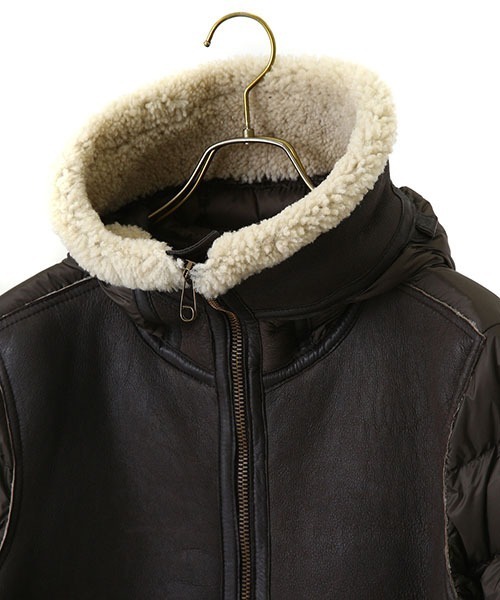 Ten-C（テンシー）の「Ten-C / テンシー：SHEARLING HOODED LINER -BRW-：TC-J0126-036[MUS]（ダウンジャケット/コート・メンズ・ブラウン・44）」の6枚目の写真
