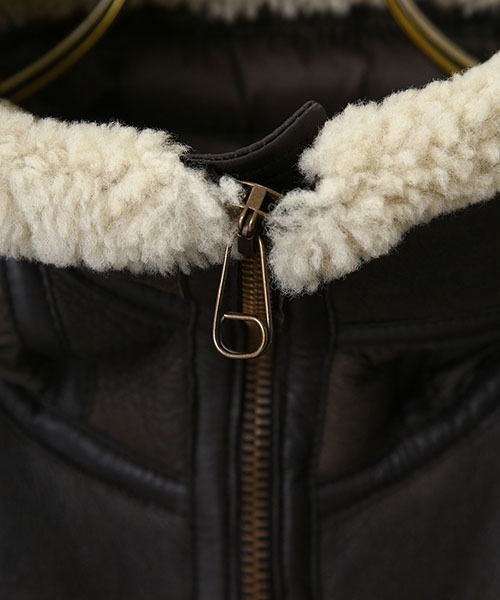 Ten-C（テンシー）の「Ten-C / テンシー：SHEARLING HOODED LINER -BRW-：TC-J0126-036[MUS]（ダウンジャケット/コート・メンズ・ブラウン・44）」の7枚目の写真