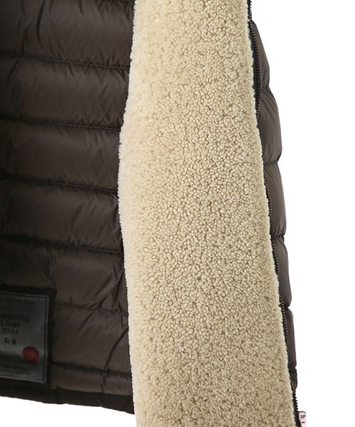 Ten-C（テンシー）の「Ten-C / テンシー：SHEARLING HOODED LINER -BRW-：TC-J0126-036[MUS]（ダウンジャケット/コート・メンズ・ブラウン・44）」の8枚目の写真