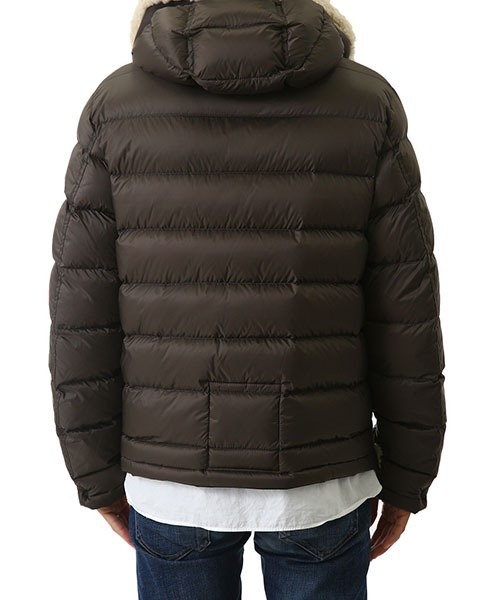Ten-C（テンシー）の「Ten-C / テンシー：SHEARLING HOODED LINER -BRW-：TC-J0126-036[MUS]（ダウンジャケット/コート・メンズ・ブラウン・44）」の12枚目の写真