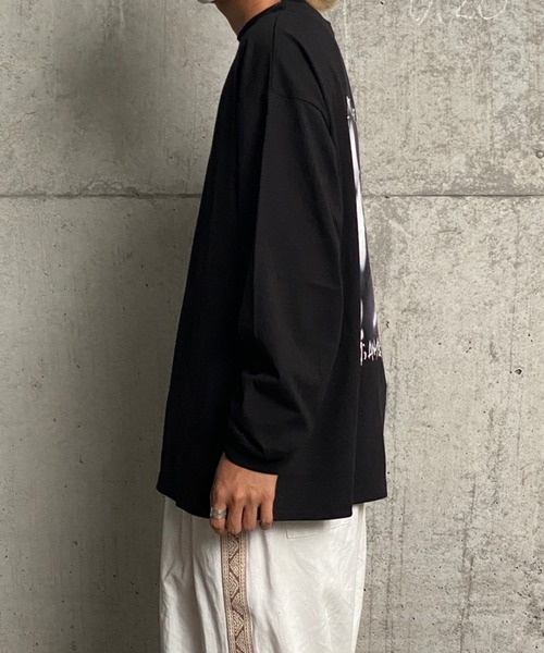 kutir(クティール)の「オーバーサイズビリヤードロンT(Tシャツ/カットソー・メンズ・ブラック/オフホワイト・MEDIUM/LARGE)」の17枚目の写真