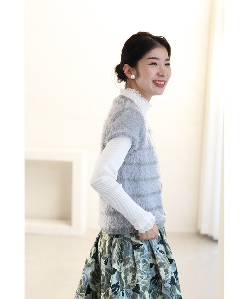 cawaii(カワイイ)の「クラシカルな首元レースのニットカットソートップス(ニット/セーター・レディース・ブラック/ホワイト・FREE)」の16枚目の写真