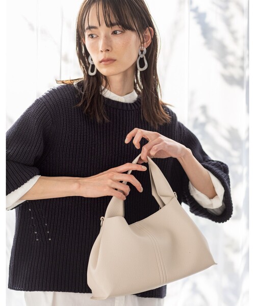 THE SHOP TK (ザ ショップ ティーケー )の「◆【軽量/ONOFF活躍/2WAY】シュリンクミドルトート/ワンハンドルバッグ(トートバッグ・レディース・ブラック/ブラウン系/ライトベージュ・00)」の4枚目の写真