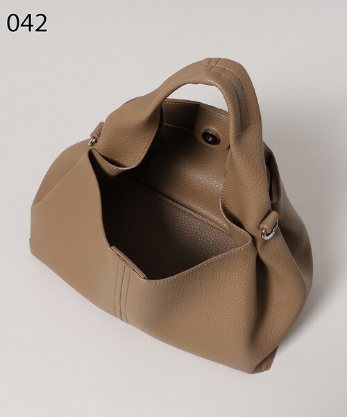 THE SHOP TK (ザ ショップ ティーケー )の「◆【軽量/ONOFF活躍/2WAY】シュリンクミドルトート/ワンハンドルバッグ(トートバッグ・レディース・ブラック/ブラウン系/ライトベージュ・00)」の12枚目の写真