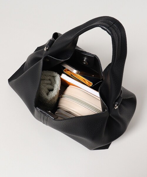 THE SHOP TK (ザ ショップ ティーケー )の「◆【軽量/ONOFF活躍/2WAY】シュリンクミドルトート/ワンハンドルバッグ(トートバッグ・レディース・ブラック/ブラウン系/ライトベージュ・00)」の14枚目の写真