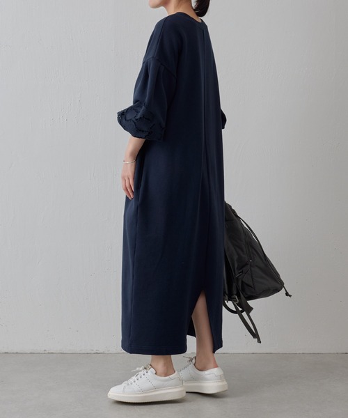 2023✨BEARDSLEY ビアズリーコクーンマルワンピース ネイビー BEARDSLEY（ビアズリー）の「《ビアズリー》半袖 コクーン マルワンピ