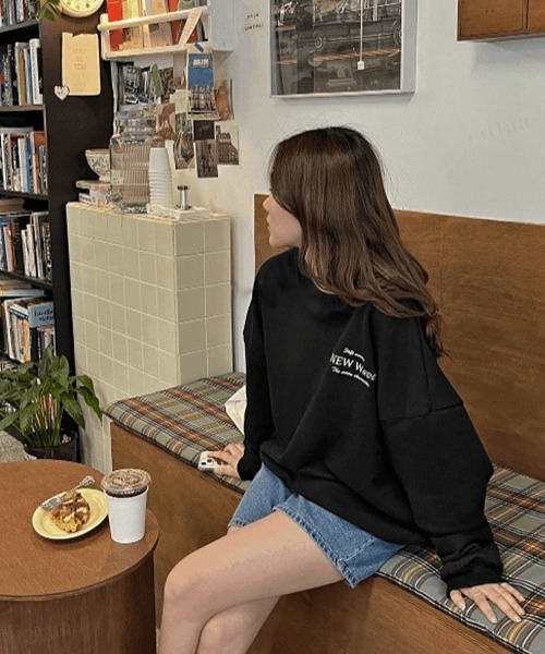 Dalfwin(ダールフィン)の「NEW Wave刺繍ロゴオーバーサイズスウェット(スウェット・レディース・グレー系その他/ネイビー/ブラック・FREE)」の9枚目の写真