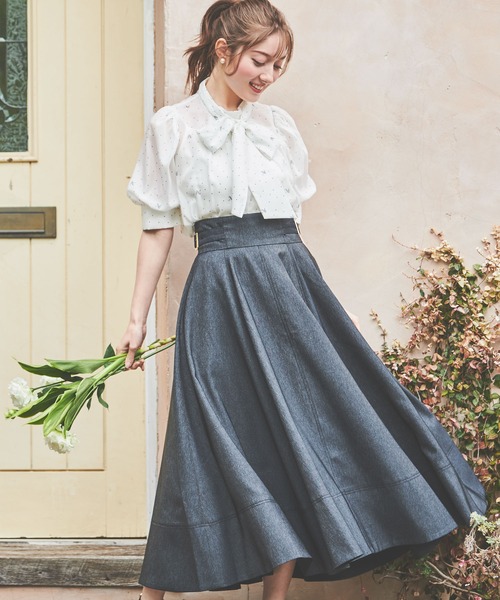 NOELA(ノエラ)の「デニムフレアスカート(スカート・レディース・インディゴブルー/ダークインディゴブルー/ブラック・M/S)」の15枚目の写真