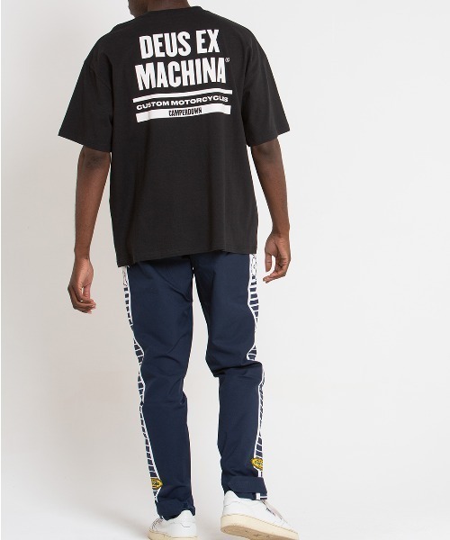 DEUS EX MACHINA（デウスエクスマキナ）の「TEAM DEUS TEE（Tシャツ/カットソー・メンズ・ブラック/オレンジ・MEDIUM/LARGE/SMALL/X-SMALL）」の9枚目の写真