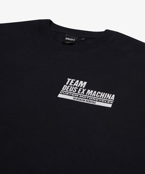 DEUS EX MACHINA（デウスエクスマキナ）の「TEAM DEUS TEE（Tシャツ/カットソー・メンズ・ブラック/オレンジ・MEDIUM/LARGE/SMALL/X-SMALL）」の12枚目の写真