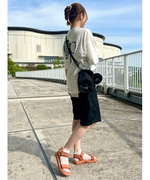 MEI（メイ）の「【MEI】MEIミニポーチショルダー（ショルダーバッグ・レディース・ブラック/ブラウン・ONE SIZE）」の20枚目の写真