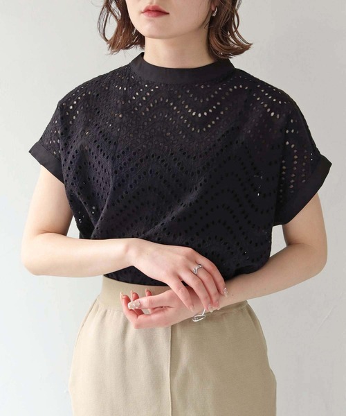 HER CLOSET（ハークローゼット）の「【shemoshelly】WEB限定カットワークレースフレンチブラウス（シャツ/ブラウス・レディース・オフホワイト/ダークグリーン/ブラック・M）」の17枚目の写真