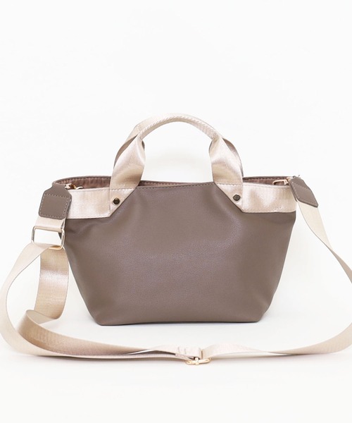 COOCO(クーコ)の「テープハンドルフェイクレザーミニ2WAY(ハンドバッグ・レディース・ブラック/グレー系その他/サックスブルー/ピンク/シルバー/アイボリー/ブラック×ブラック・9)」の6枚目の写真