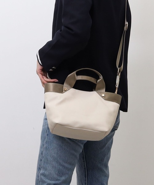 COOCO(クーコ)の「テープハンドルフェイクレザーミニ2WAY(ハンドバッグ・レディース・ブラック/グレー系その他/サックスブルー/ピンク/シルバー/アイボリー/ブラック×ブラック・9)」の3枚目の写真
