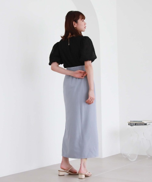 archives（アルシーヴ）の「ドビーフロントギャザーブラウス（シャツ/ブラウス・レディース・ブラック/アイボリー・MEDIUM）」の15枚目の写真