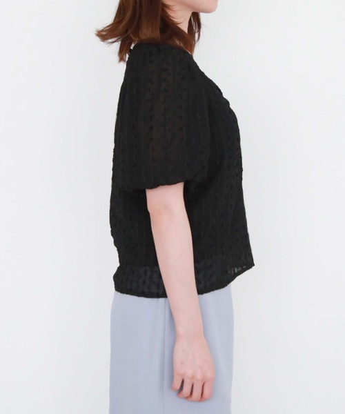 archives（アルシーヴ）の「ドビーフロントギャザーブラウス（シャツ/ブラウス・レディース・ブラック/アイボリー・MEDIUM）」の17枚目の写真