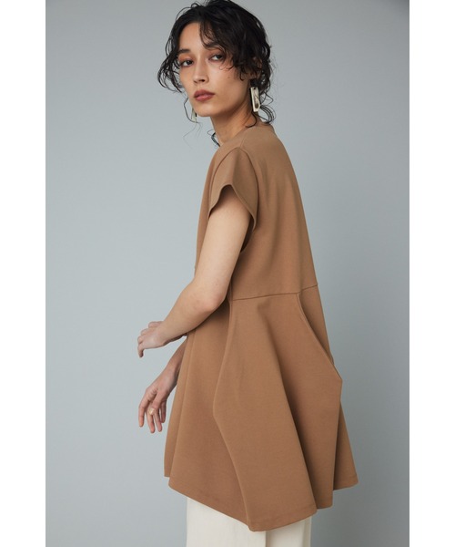 HeRIN.CYE（ヘリンドットサイ）の「French sleeve ponte tops (フレンチ スリーブ ポンチ トップス)（Tシャツ/カットソー・レディース・ブラック/ベージュ/レッド・FREE）」の12枚目の写真