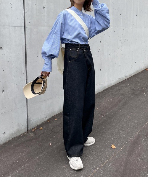 Chillfar（チルファー）の「アシンメトリーワイドダメージデニム（デニムパンツ・レディース・ライトブルー/ブラック・MEDIUM/LARGE）」の14枚目の写真