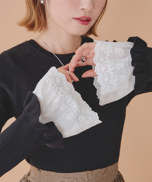 titivate(ティティベイト)の「クルーネック袖口レース2wayリブニット(ニット/セーター・レディース・アイボリー/ネイビー/ブラック・S/M)」の7枚目の写真