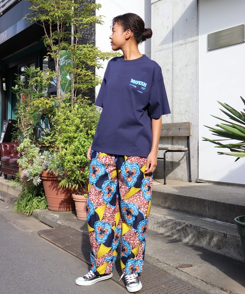 moyan ecri(モヤン エクリ)の「<moyan ecri>messageワンポイント&バックプリント パッチ刺繍Tシャツ【アフリカンファブリック】(ユニセックス)(Tシャツ/カットソー・レディース・ホワイト系その他/ネイビー系2/グリーン系その他/ネイビー系1・FREE)」の13枚目の写真