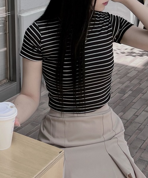 Figments（フィグメンツ）の「ボーダークロップドトップス（Tシャツ/カットソー・レディース・ブラック/ホワイト・FREE）」の5枚目の写真