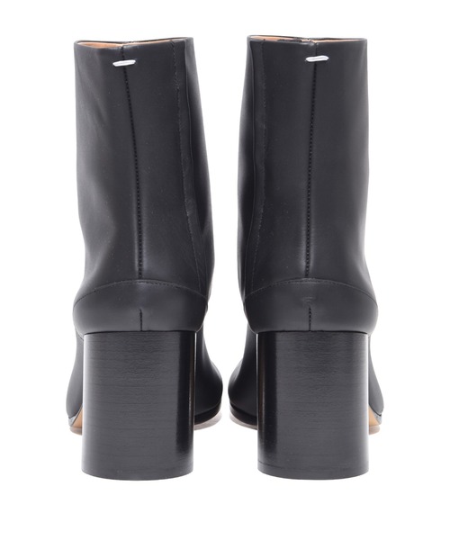TATRAS CONCEPT STORE(タトラスコンセプトストア)の「Maison Margiela(メゾンマルジェラ) Tabi Boots (8cm heel)(ブーツ・レディース・ブラック・39)」の3枚目の写真